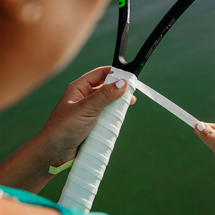 How to choose a replacement grip and overgrip Tenniszon