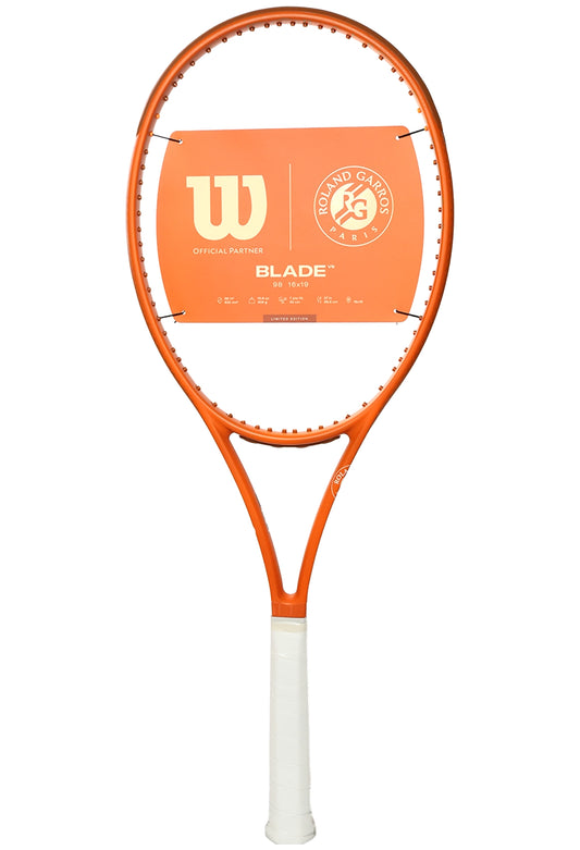 Wilson Blade 98 16/19 V9 Roland-Garros 2025 Non Cordée (WR173911)
