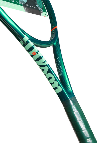 Wilson Blade 100L V10 Unstrung (WR208311)